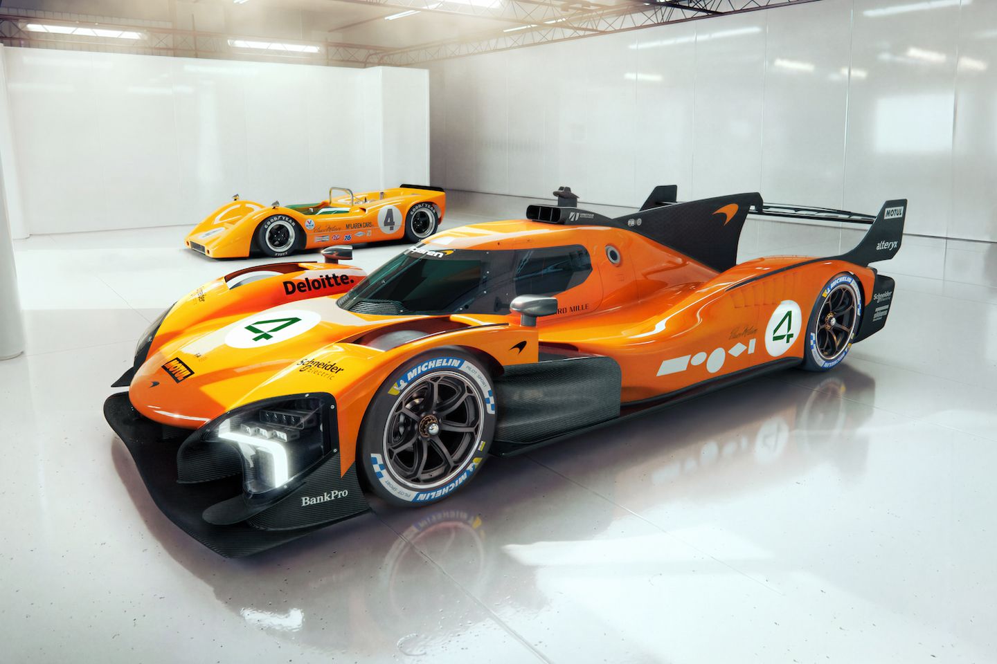 McLaren revela novo piloto MCL-HY para 2027