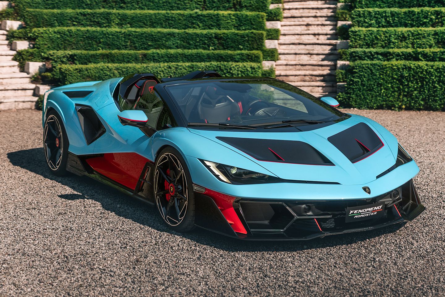 Lamborghini estreia o épico Fenonmeno Roadster de 1.080 cv