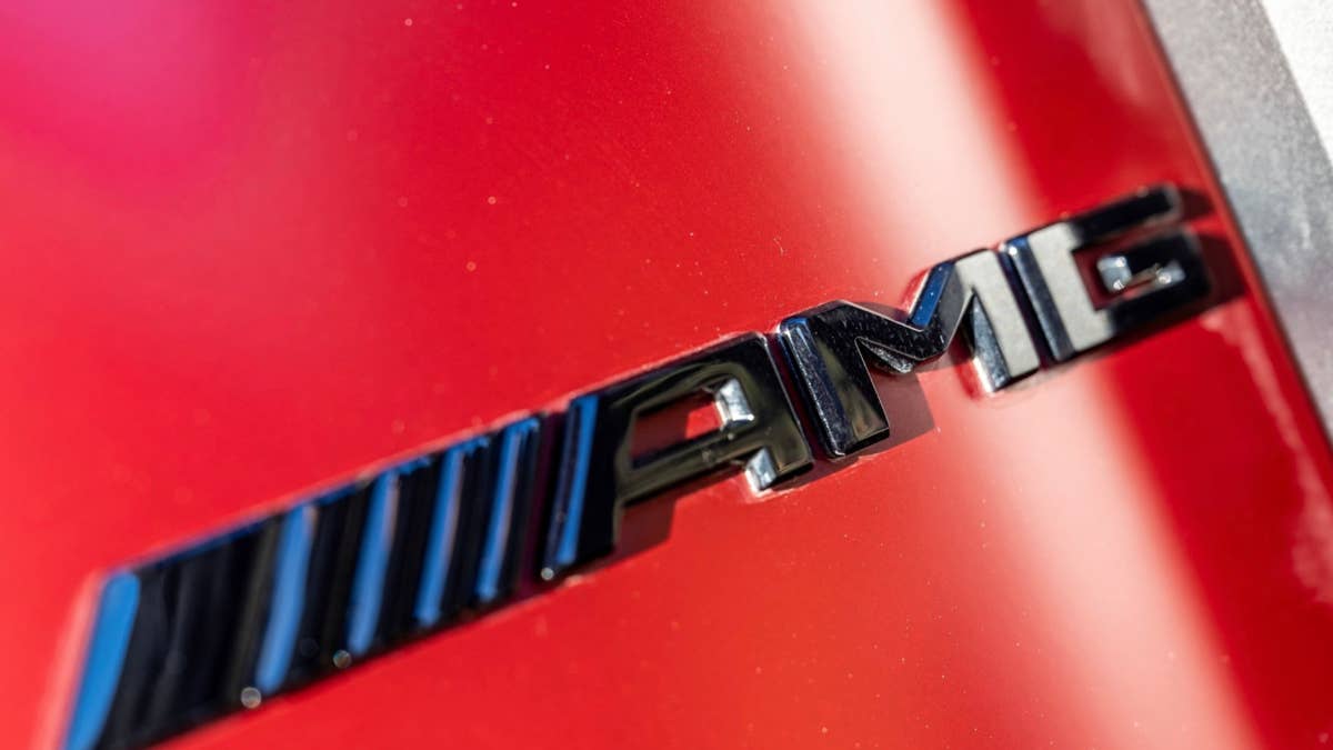 Mercedes está fazendo recall de milhares de sedãs, crossovers, cupês e conversíveis