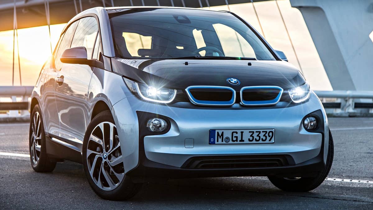 BMW atinge marco de 2 milhões de EV, mas mais tarde do que o planejado