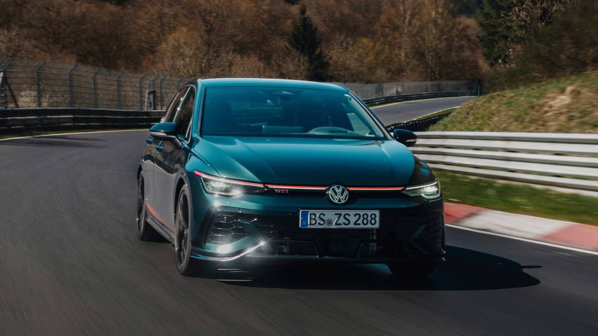 Volkswagen Golf GTI bate recorde do Civic Type R em Nürburgring e iguala Pagani Zonda