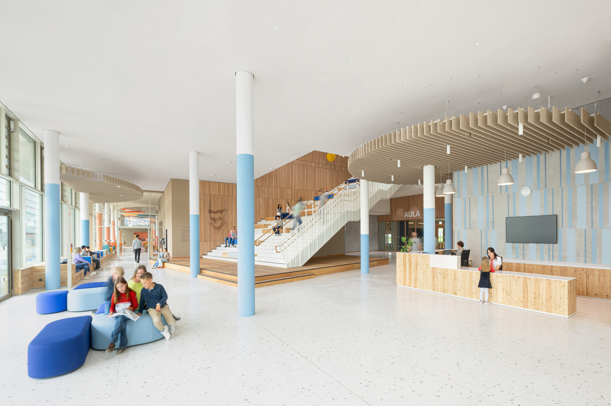 Escola Josef-Schwarz / Behnisch Architects