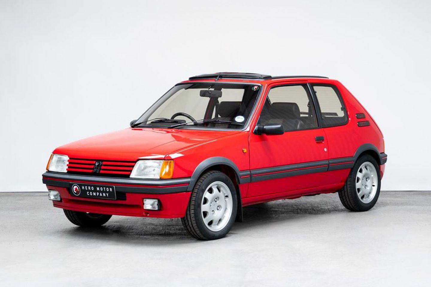 Peugeot 205 GTI ‘extraordinário’ | Identificado