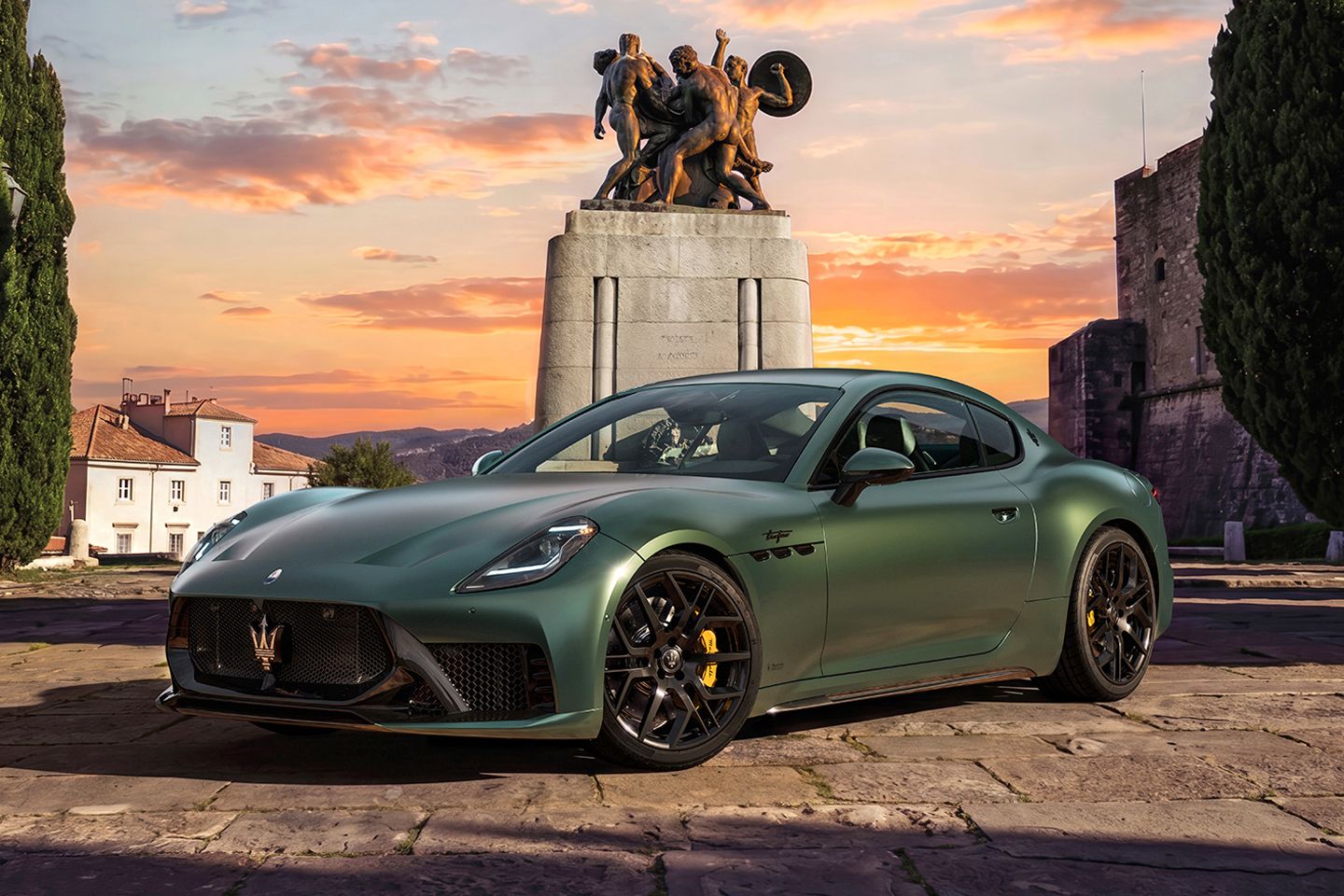 Maserati GranTurismo, GranCabrio atualizado para 27
