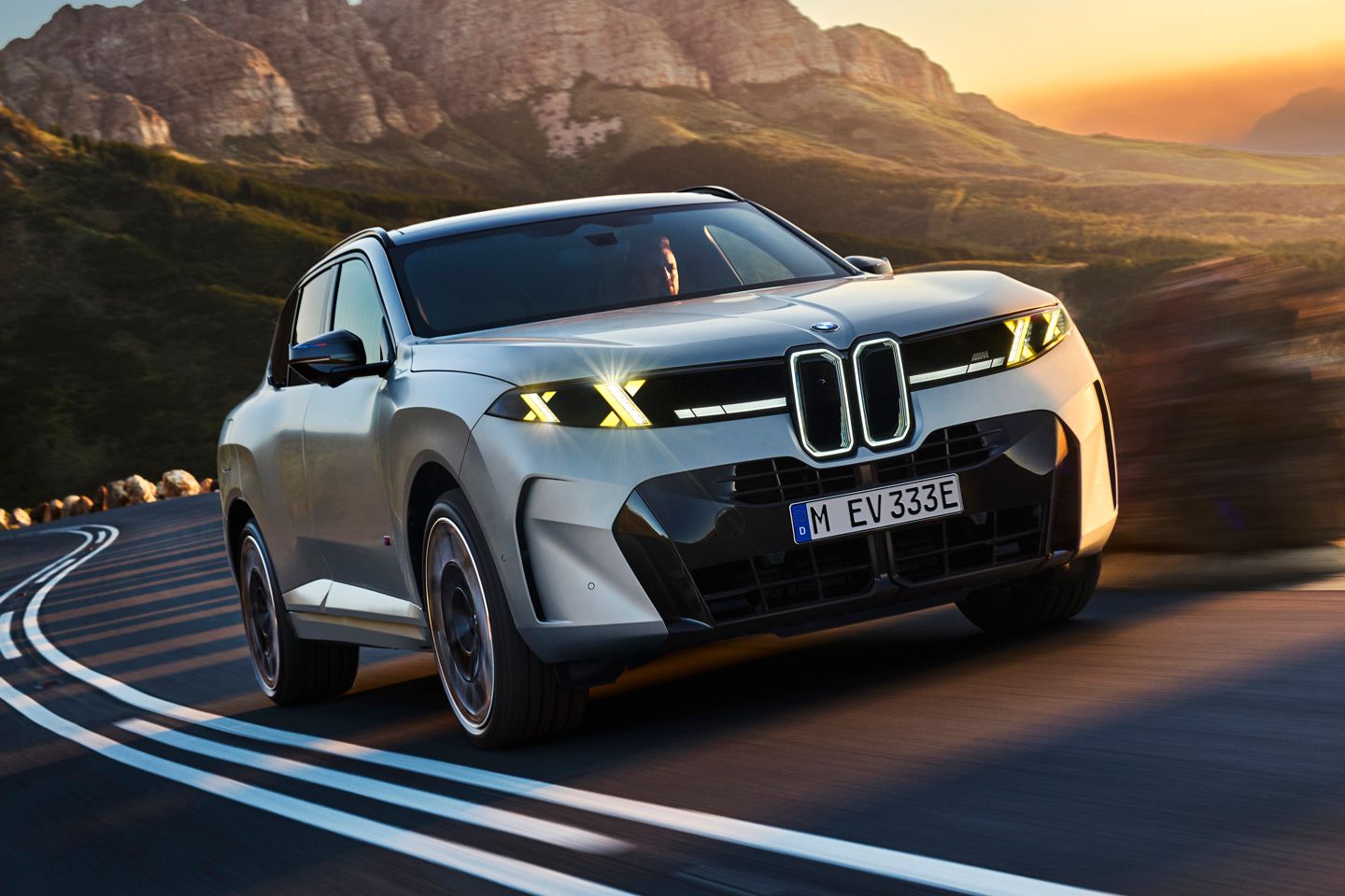 Novo BMW X5 apresentado com até 612 cv