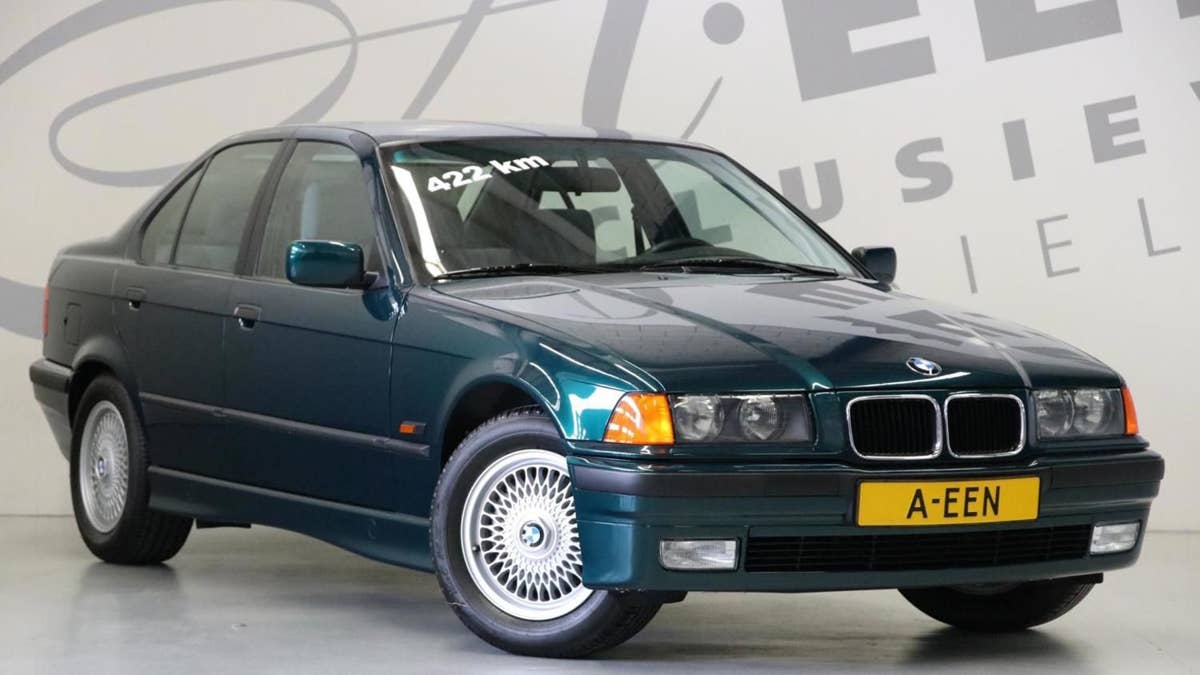 BMW E36 320i com 263 milhas se transforma em um carro de colecionador de US$ 60 mil