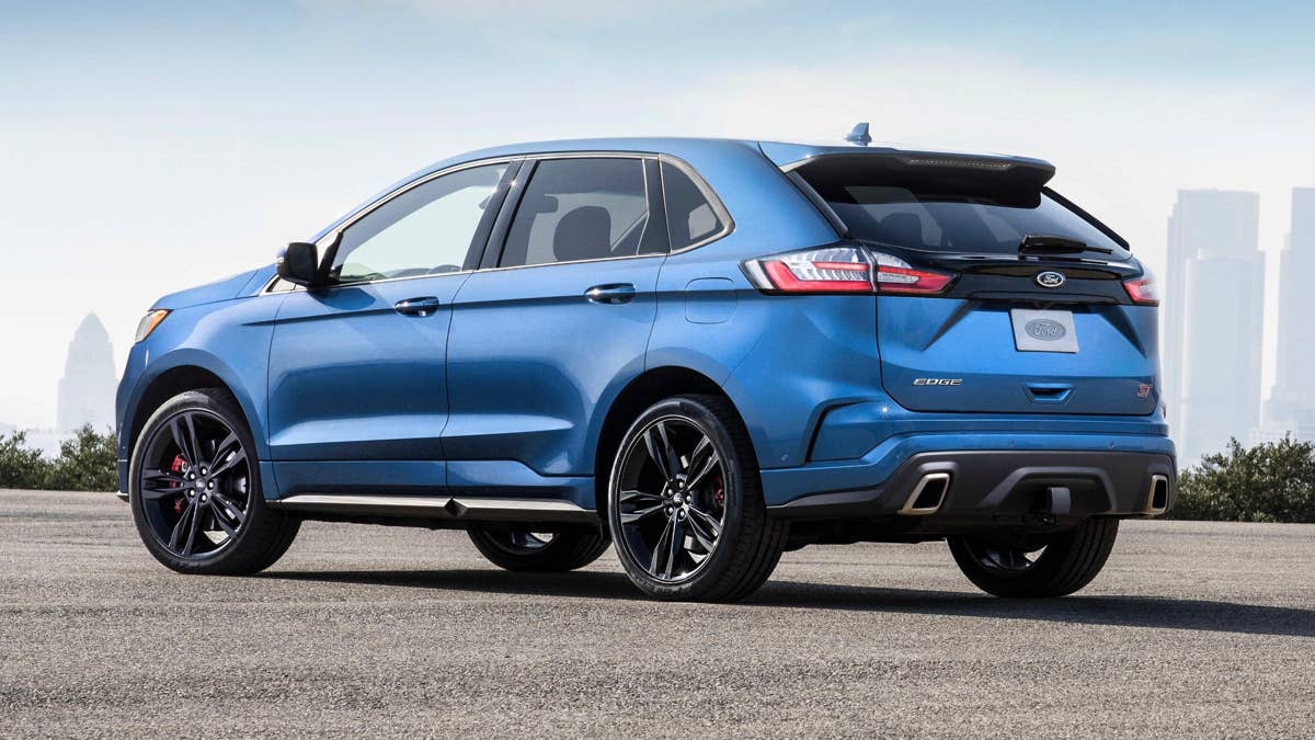 Ford lança silenciosamente descontos de US$ 10.000 no Explorer para manter os clientes do Escape