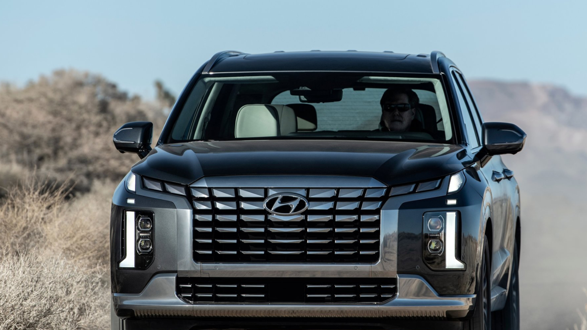 Locadora investigada por alugar Ford Expedition e Hyundai Palisade em recall