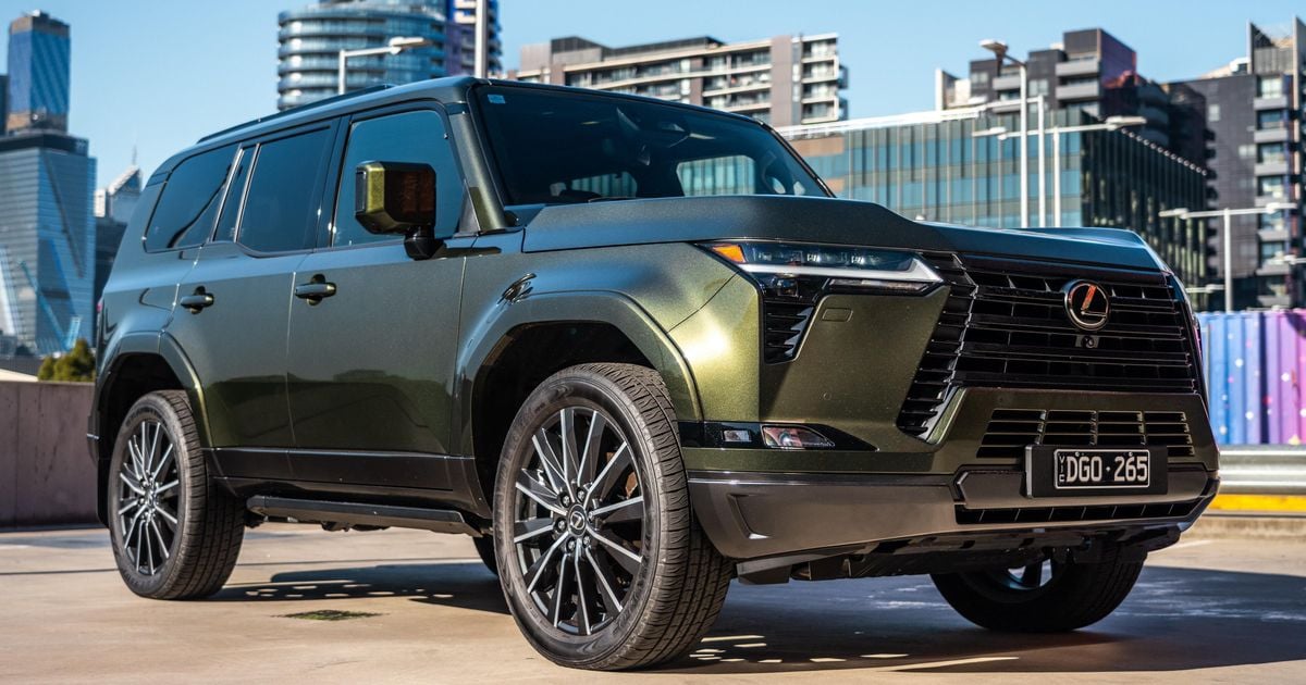 Lexus GX e UX lembrados