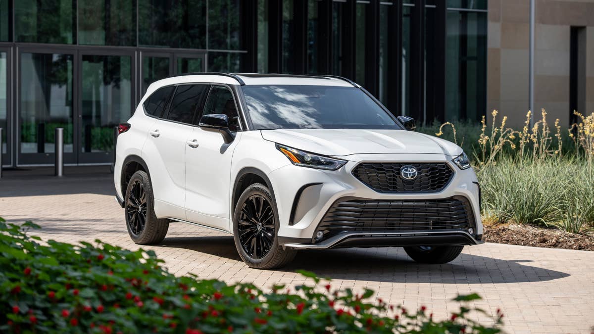 Os maiores SUVs da Toyota ficaram mais caros