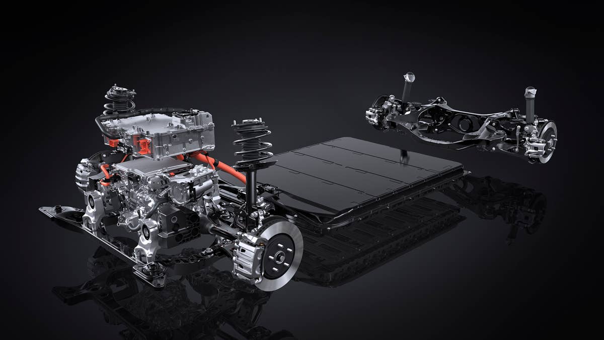 Os engenheiros da Lexus ES discutiram sobre a única coisa que os compradores de luxo sentem todos os dias