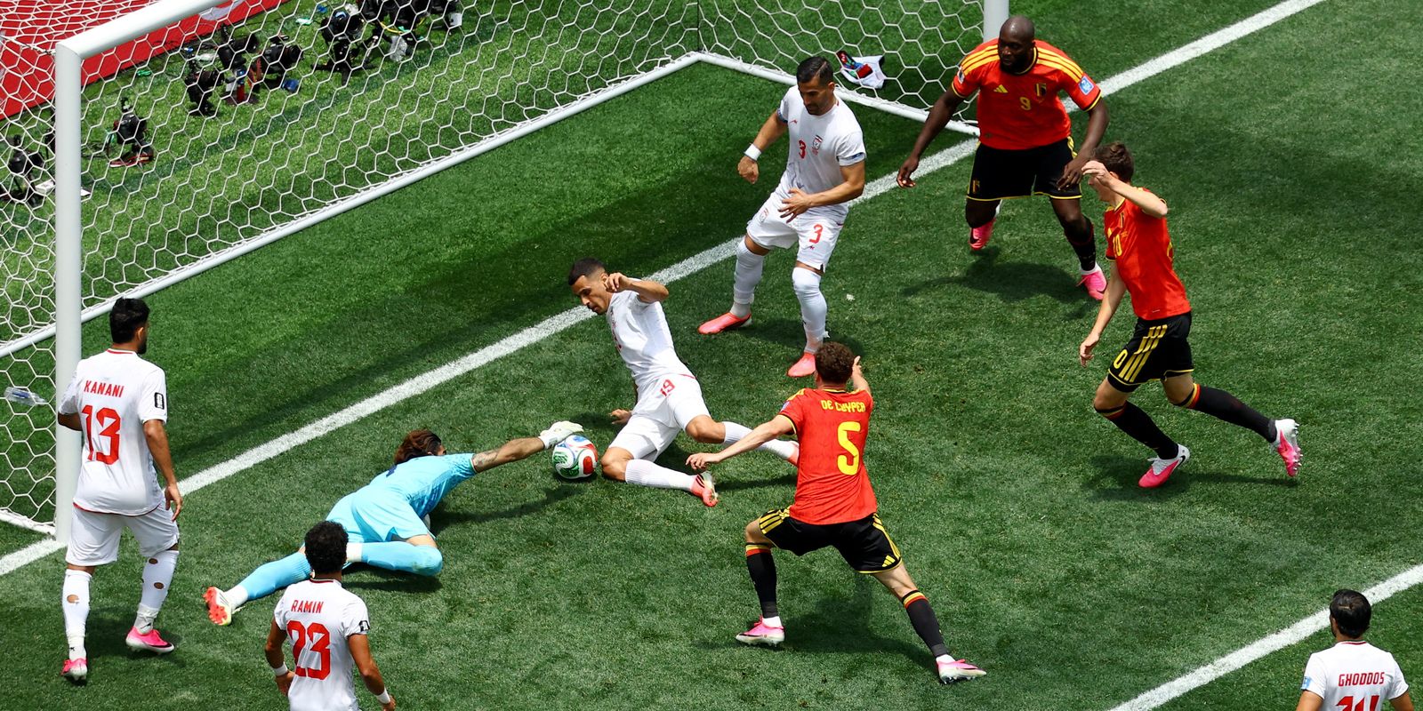 Defesa do Irã brilha e segura o 0 a 0 contra a Bélgica em Los Angeles