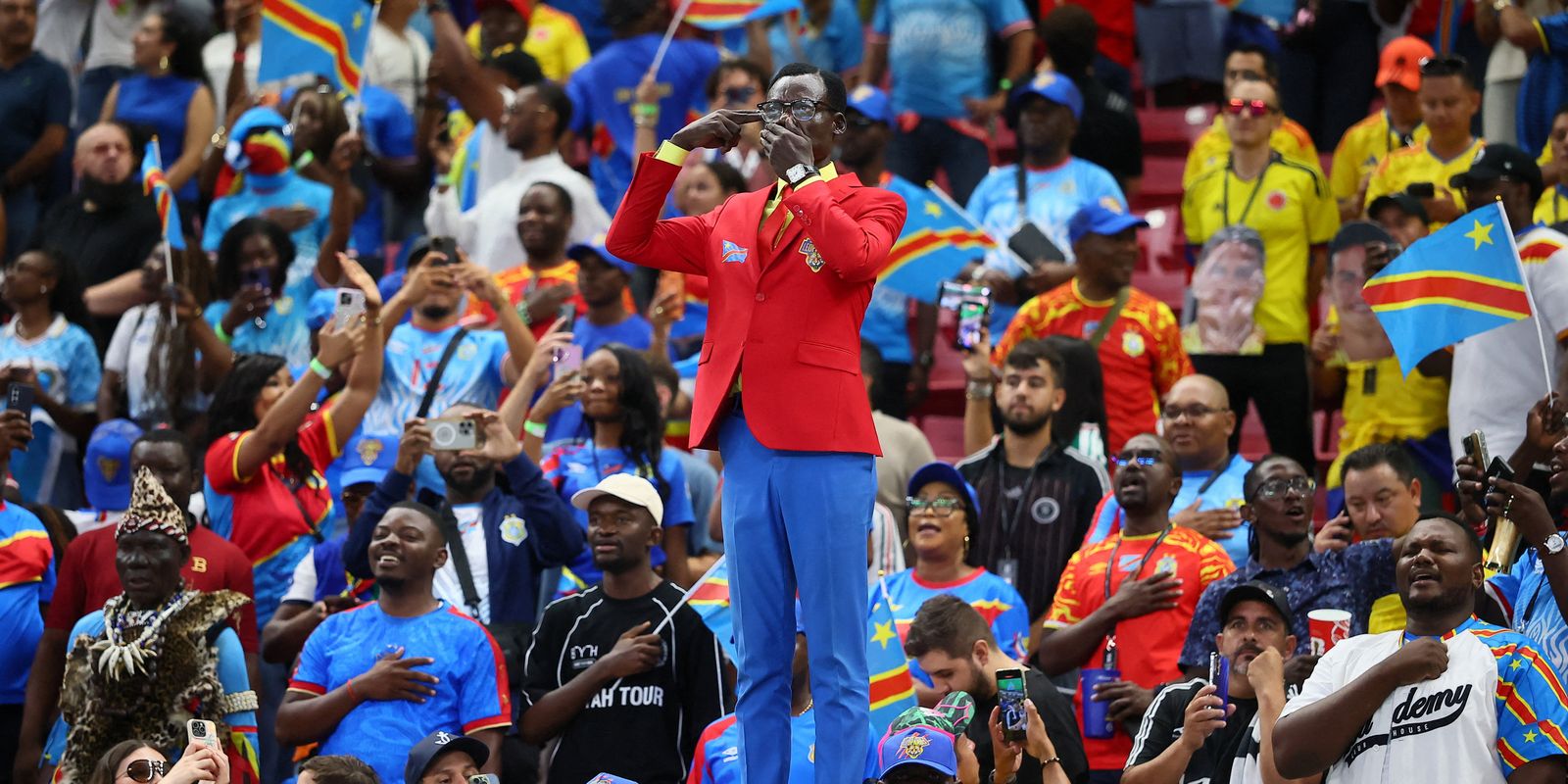 Congolês leva Lumumba para a Copa e celebra legado do pan-africanista