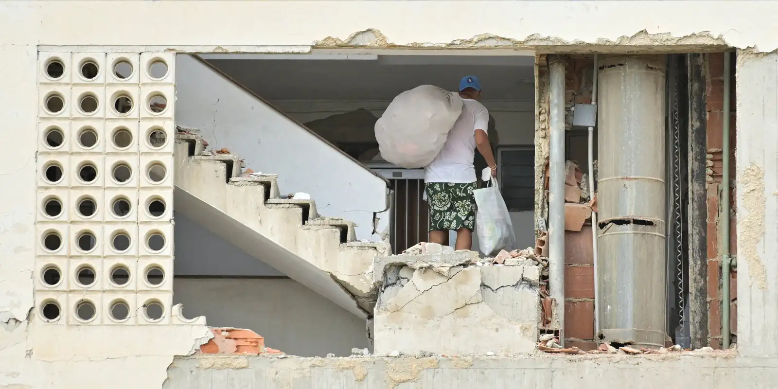 Número de mortos por terremoto na Venezuela se aproxima de 1.500
