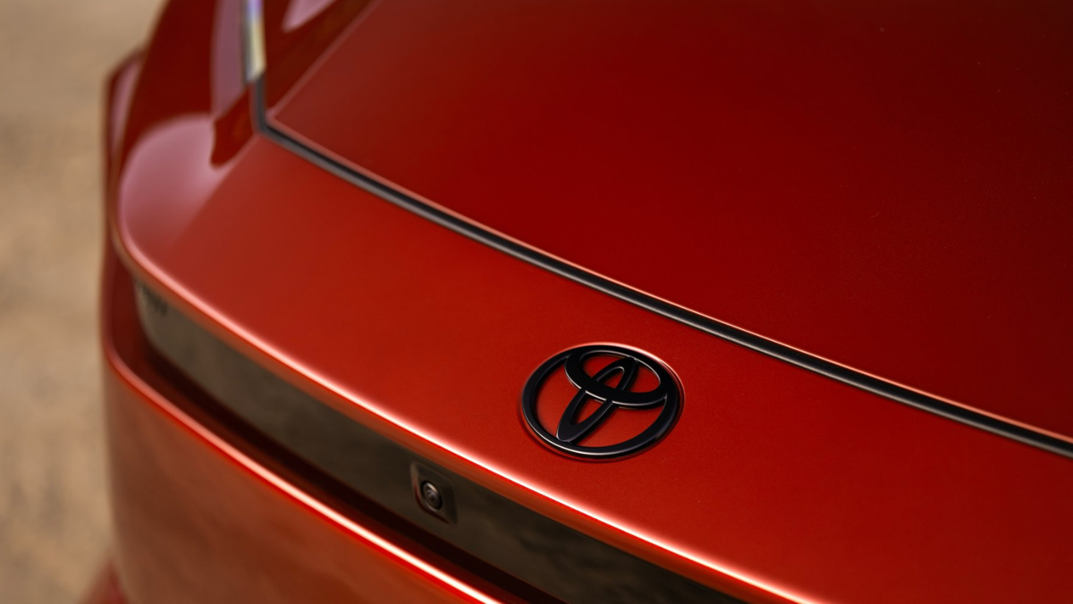 Toyota ainda é a maior montadora do mundo, mas as rachaduras estão aparecendo