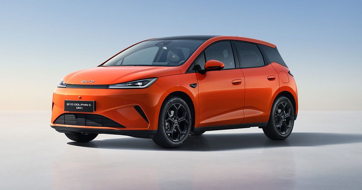Híbrido plug-in BYD Dolphin revelado com autonomia elétrica de 105 km