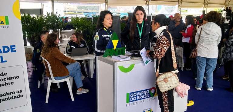 ANTT participa da Feira da Cidadania em Florianópolis e leva informação e serviços à população — Agência Nacional de Transportes Terrestres