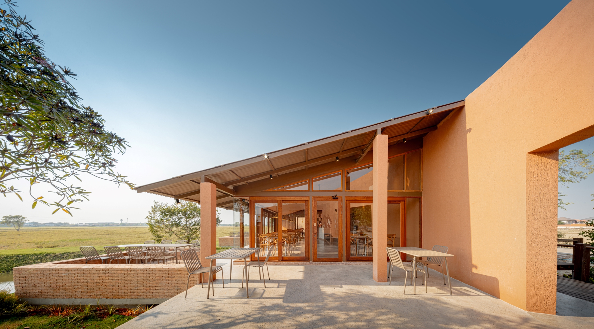 Restaurante Naya Ayutthaya / BodinChapa Architects