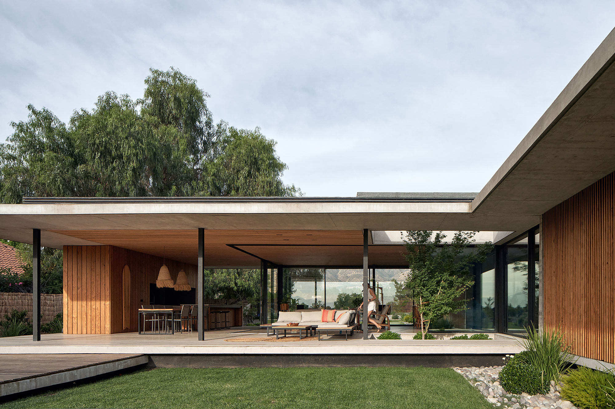 Casa Paso de los Toros / Juan Carlos Sabbagh Arquitectos
