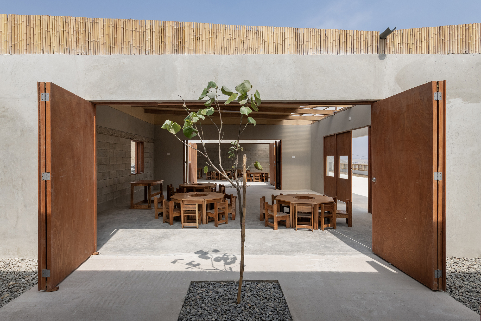 Escola Ninho Modular em Ancón: Linhagem de David II / cotacero