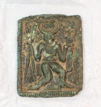 Selo anglo-saxão de figura com chifres encontrado em Kent – ​​The History Blog