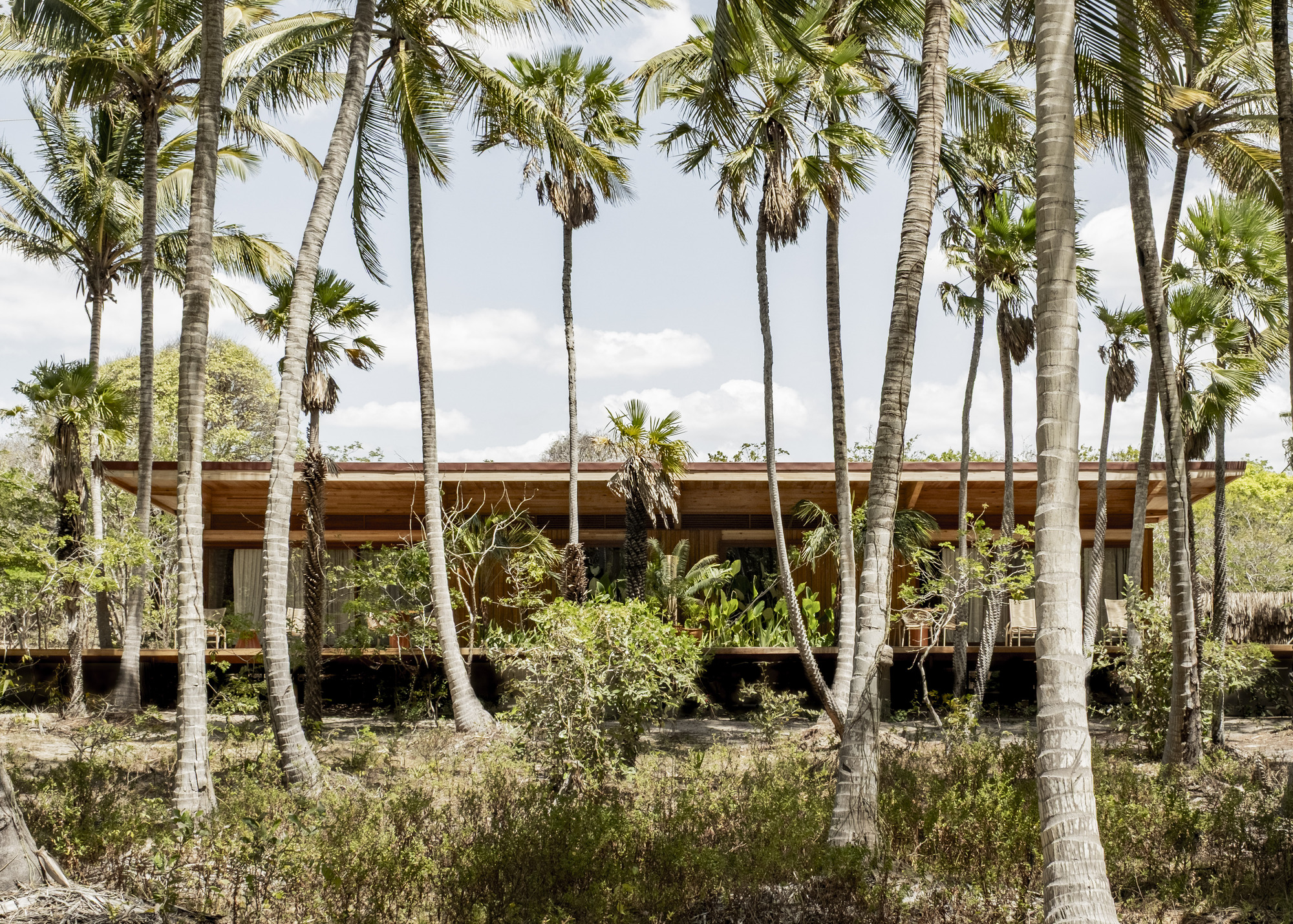 Casa Daia Bungalows / UNA Barbara e Valentim
