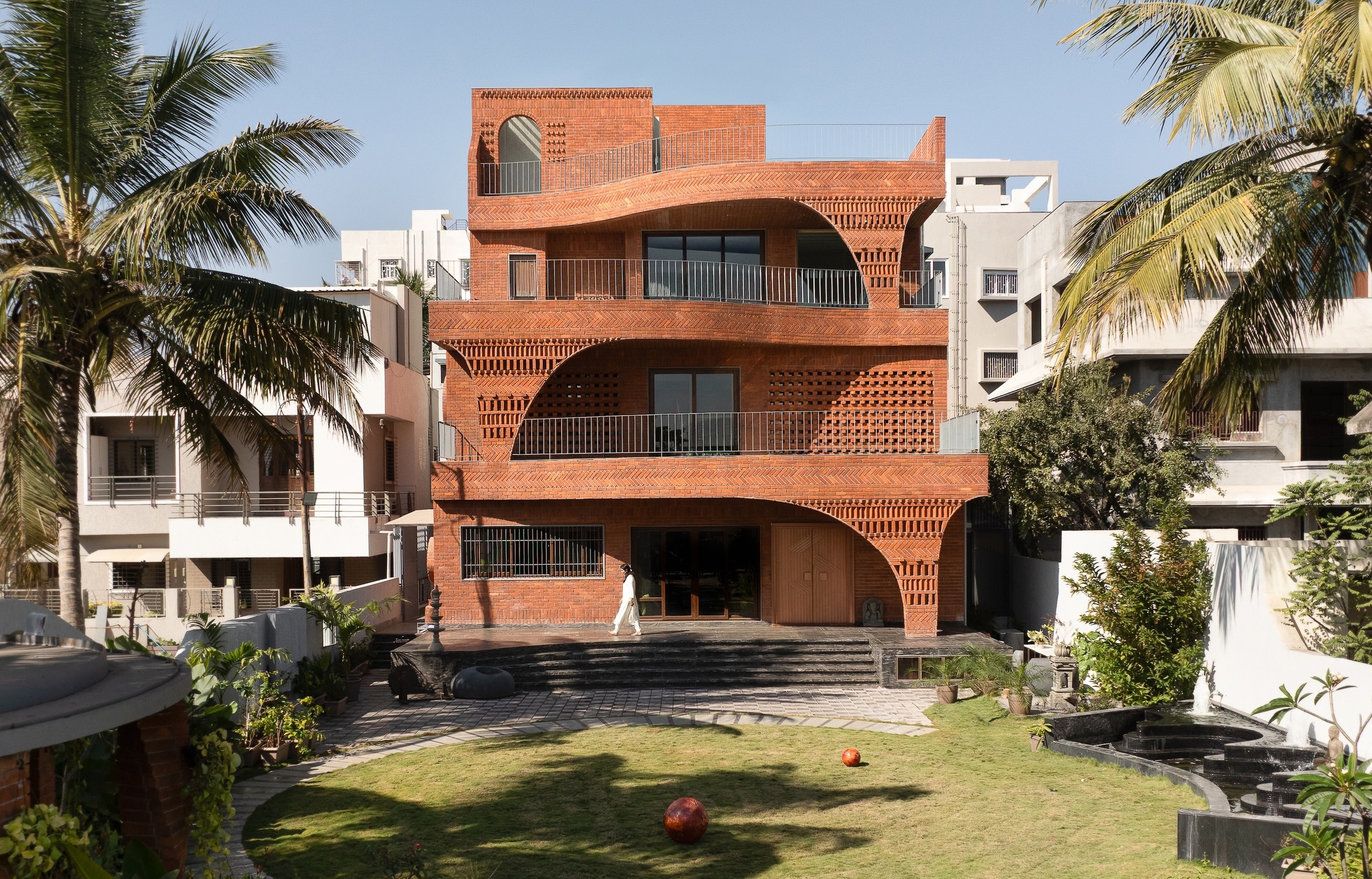 Casa Formigueiro / Kaushal TaTiya Architects
