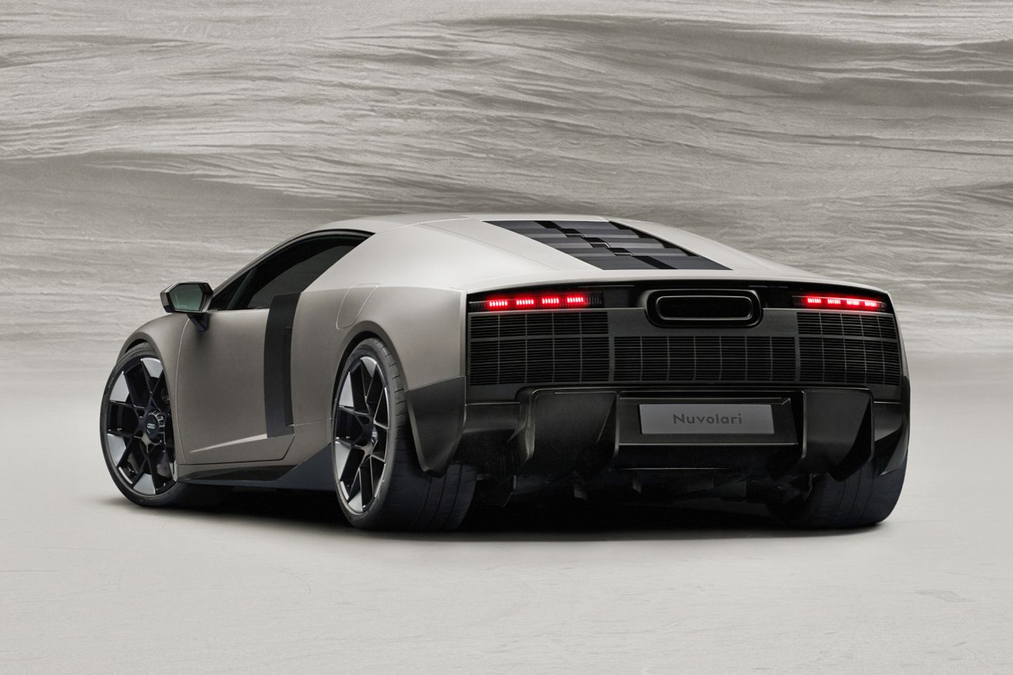 Audi se transforma em supercarro completo com Nuvolari com motor V8