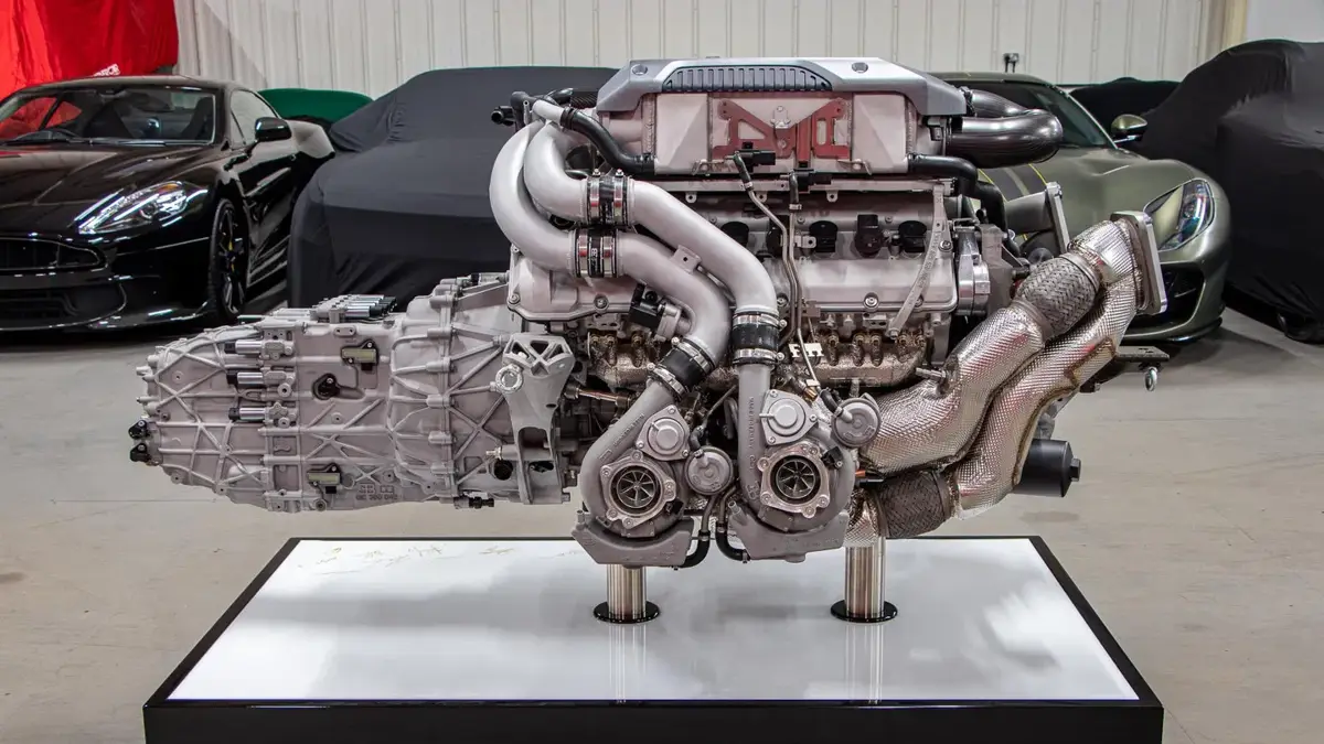 Este Bugatti Chiron W16 não vem com carro e sem etiqueta de preço