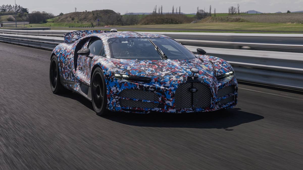 O turbilhão de 1.800 HP da Bugatti precisava de pneus que nenhum supercarro poderia comprar