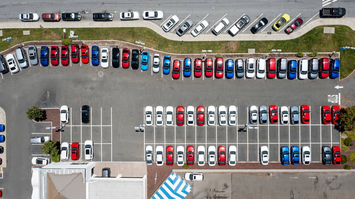 Ameaça comercial de Trump entre México e Canadá coloca preços de automóveis em risco