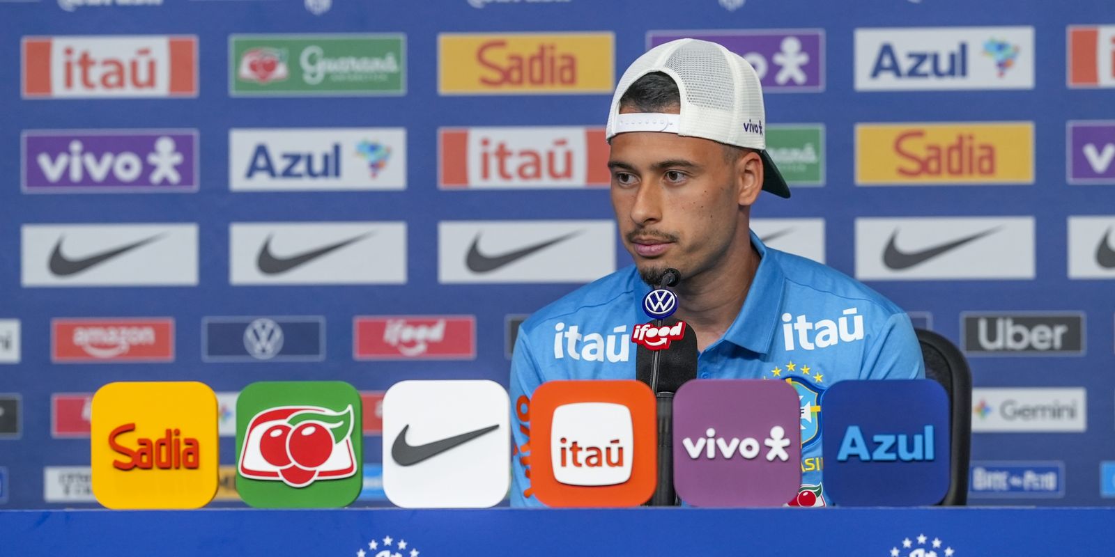 Martinelli admite substituir Raphinha e vê Neymar “querendo muito”