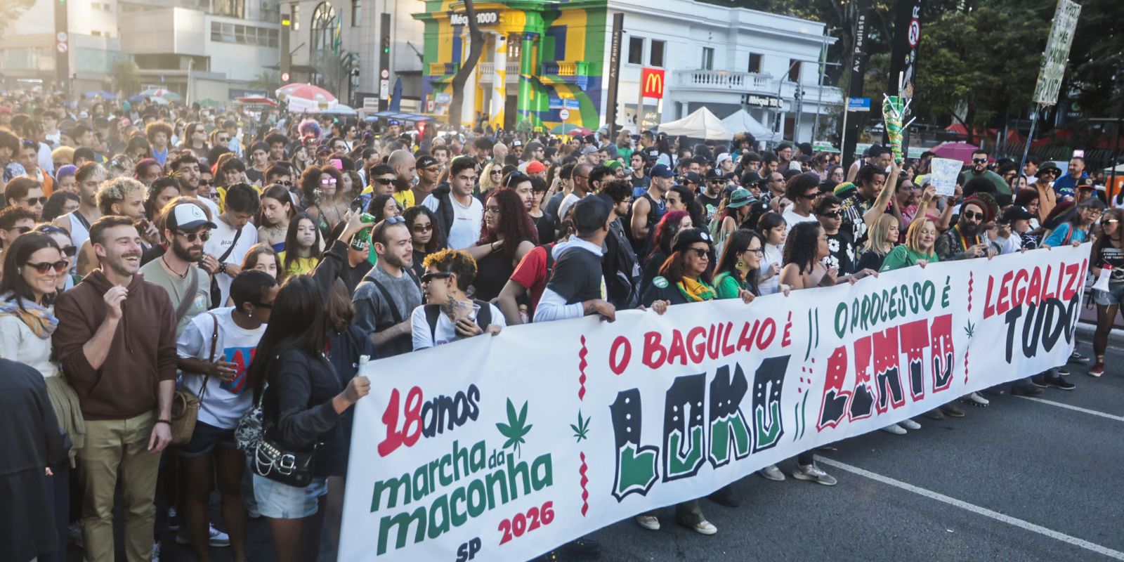Marcha em São Paulo pede legalização da maconha