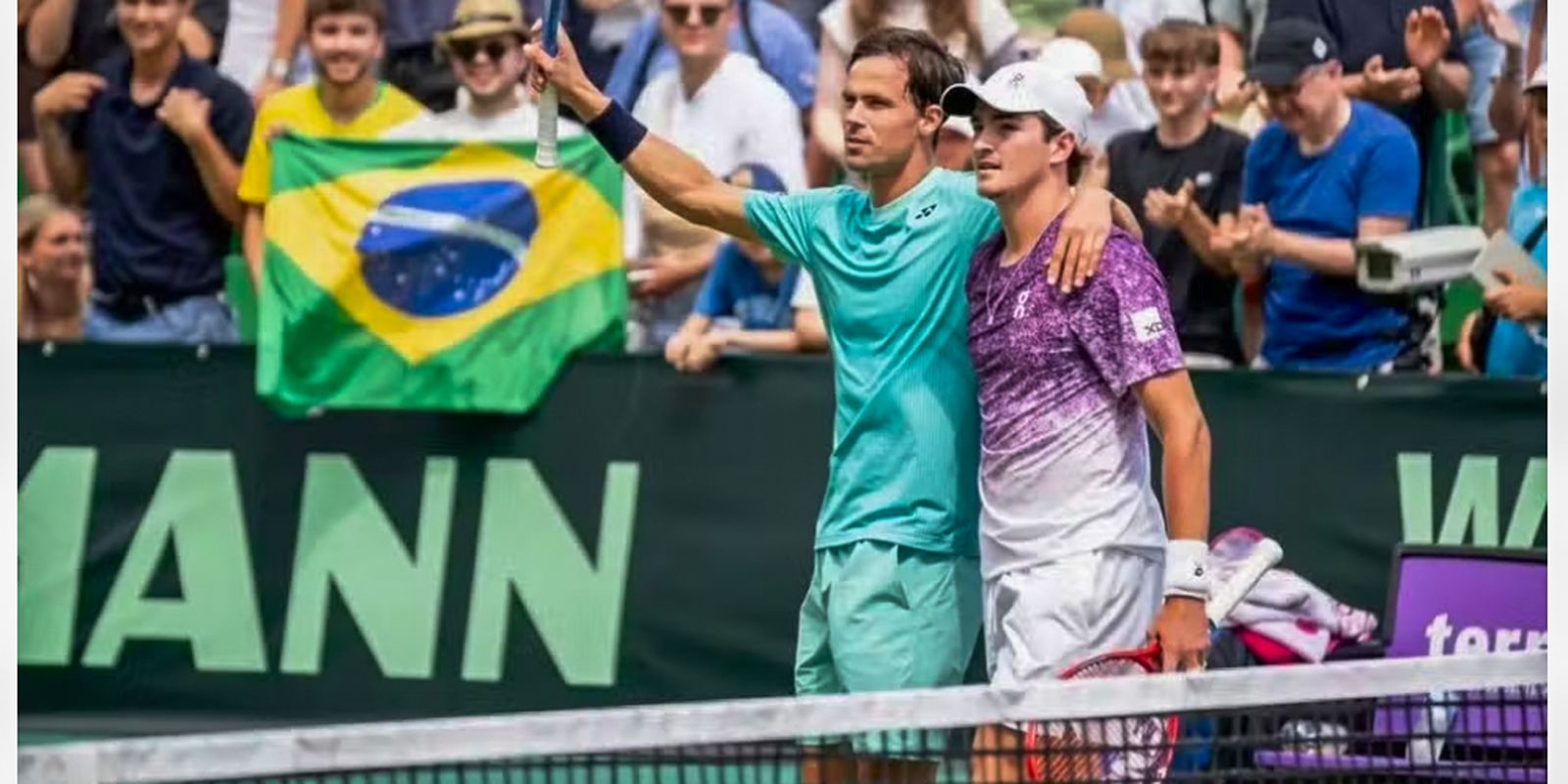 João Fonseca fica com o vice na chave de duplas do ATP 500 de Halle