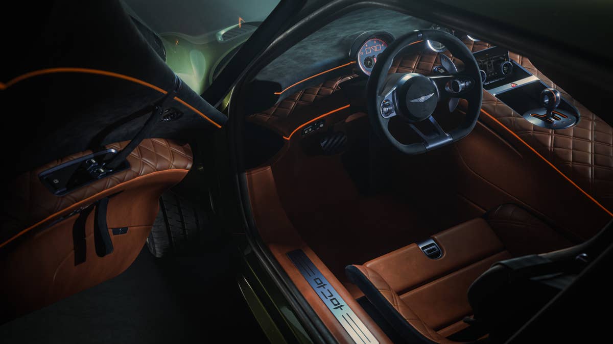 O supercarro V8 do Genesis finalmente mostra seu lindo interior analógico