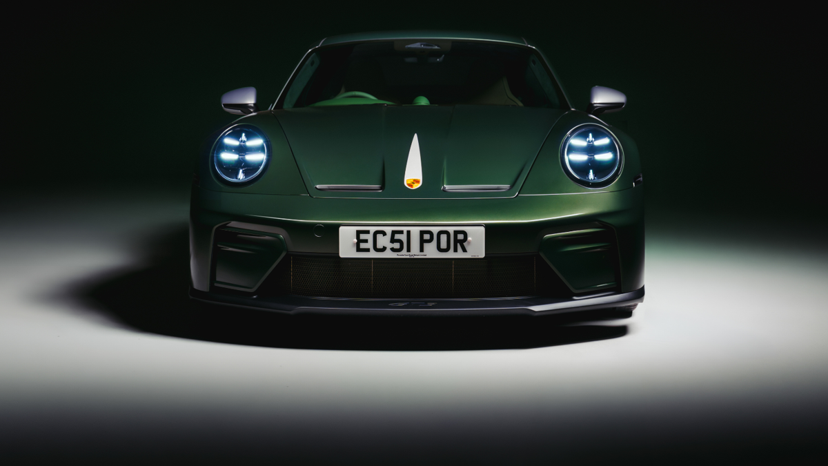 Porsche construiu um 911 GT3 de US$ 338 mil para homenagear seus primeiros carros de exibição no Reino Unido