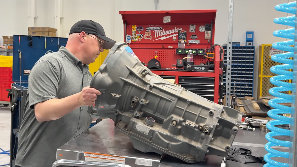 Este Ram 3500 mastigou uma transmissão reconstruída em 3.000 milhas