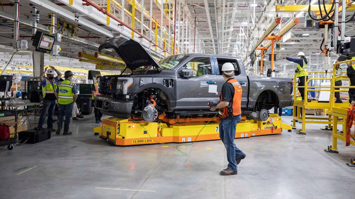 Ford aprendeu da maneira mais difícil que a IA não pode substituir engenheiros veteranos