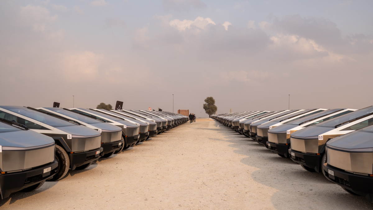 Compradores do Tesla Cybertruck que pagaram US$ 150.000 enfrentam uma queda brutal nos preços