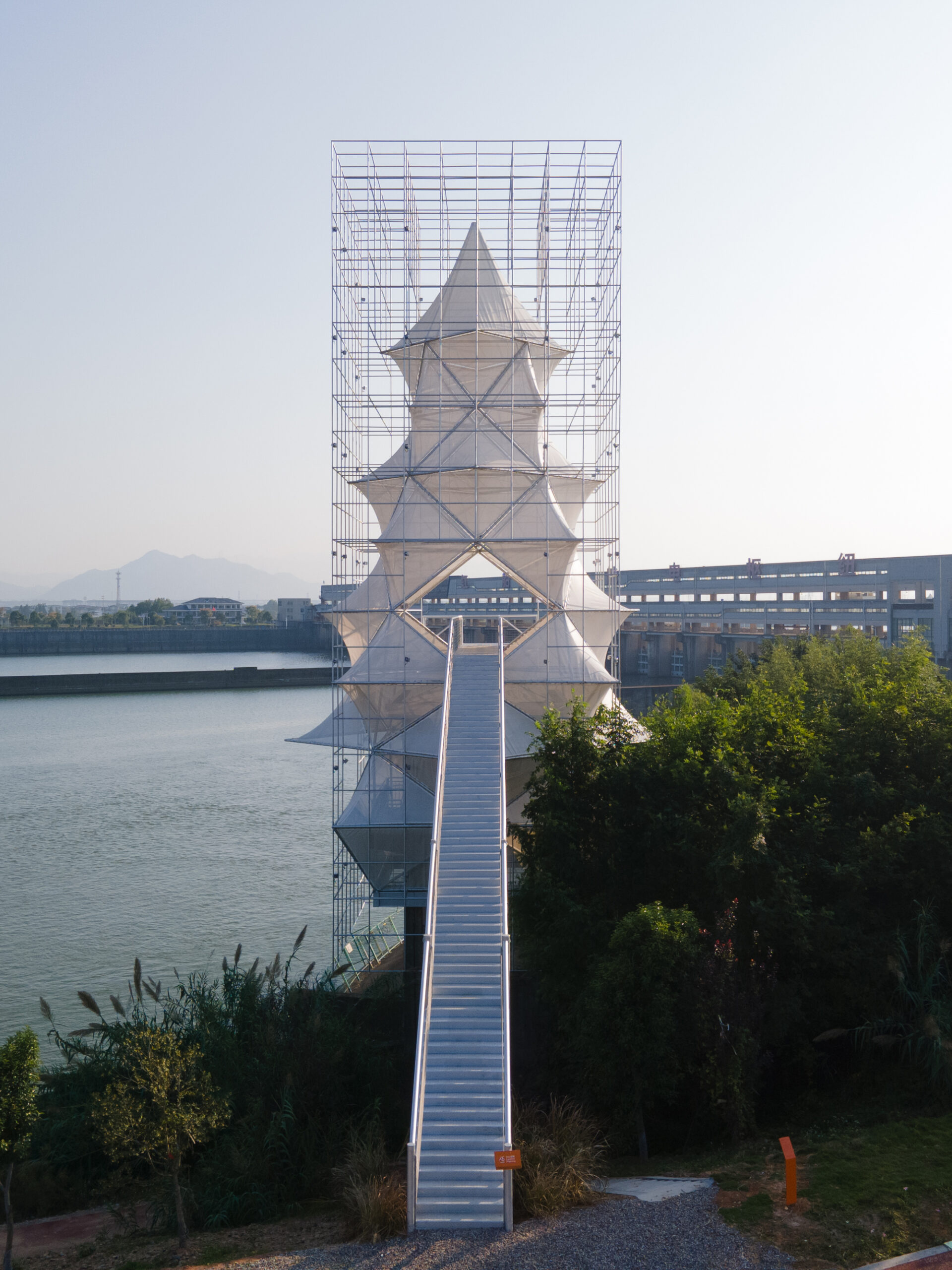 A ÁRVORE / YXDesigners | ArchDaily