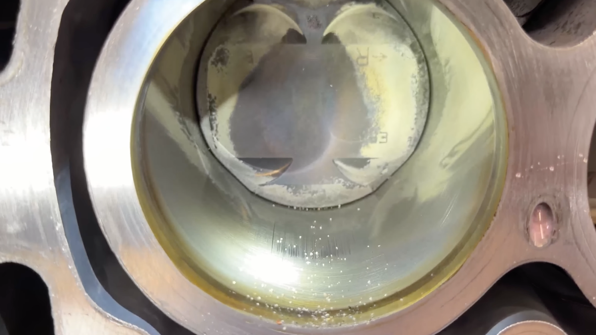 Desmontagem mostra o que deu errado dentro do recall Twin-Turbo V6 da Toyota