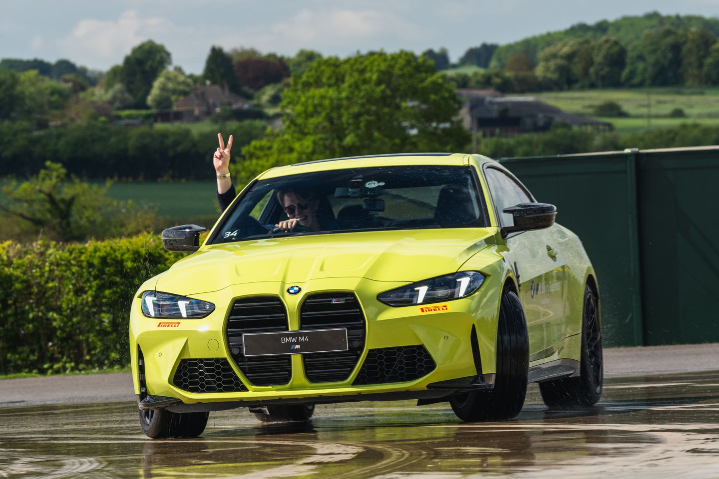 BMW lança nova M Driving Experience no Reino Unido