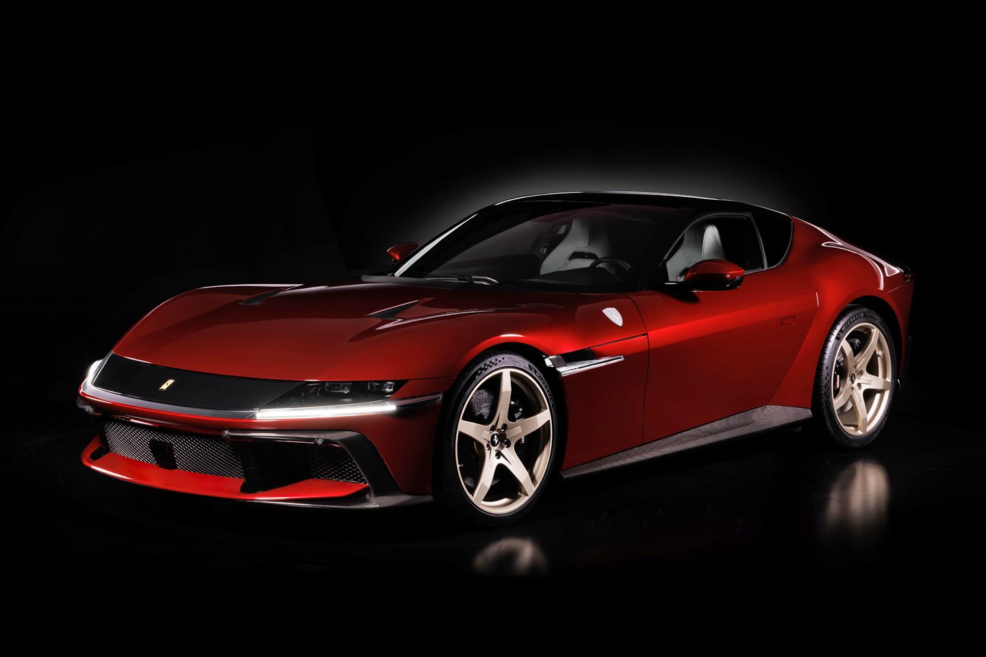Ferrari contra-ataca com novo 12Cilindri Manuale