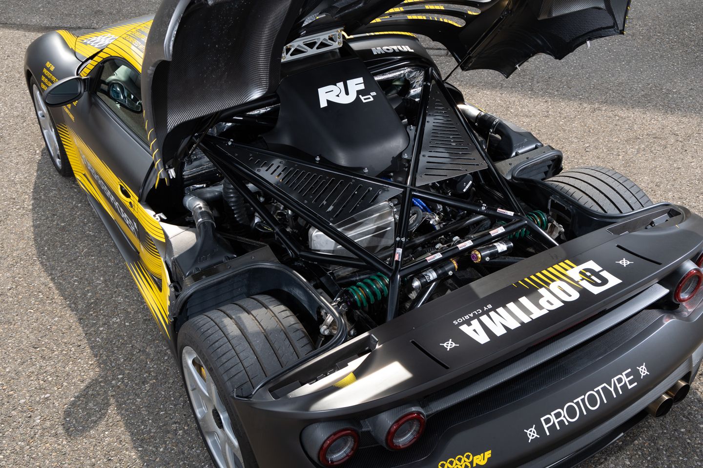 RUF apresenta alucinante motor flat-8 de 1.000 cv