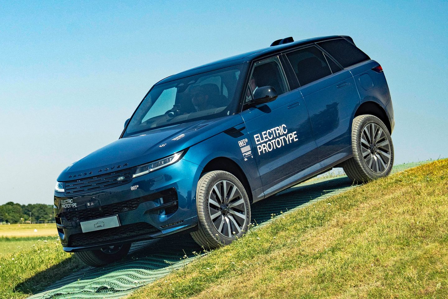 Novo Range Rover Sport Electric chega com 550cv