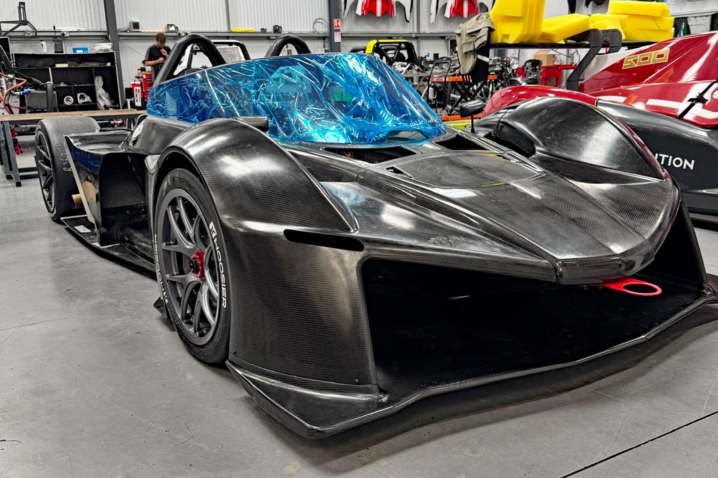 Especificações do HyperSport reveladas antes da primeira demonstração do comprador