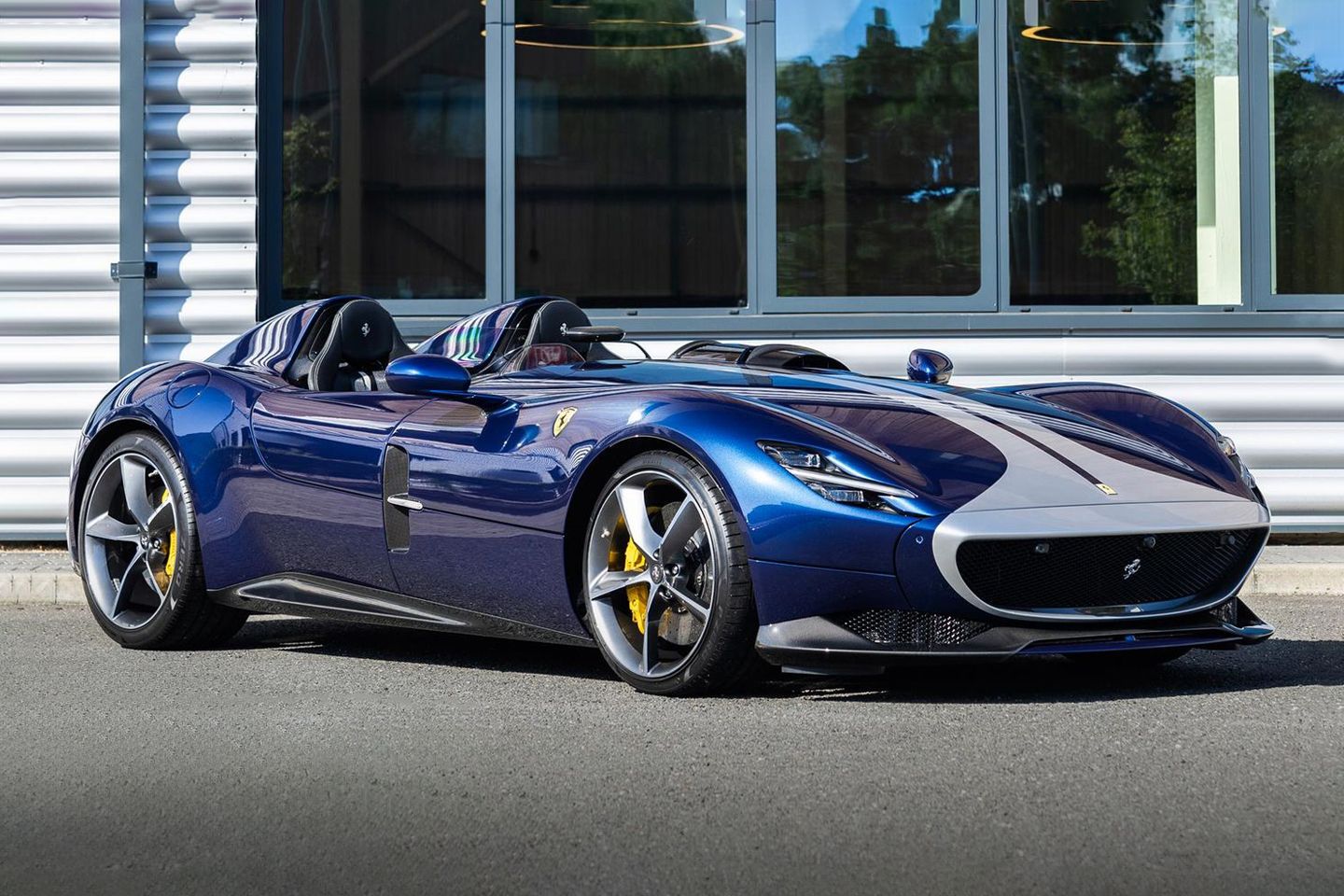 Mega V12s para (não) todos os orçamentos | Seis dos melhores