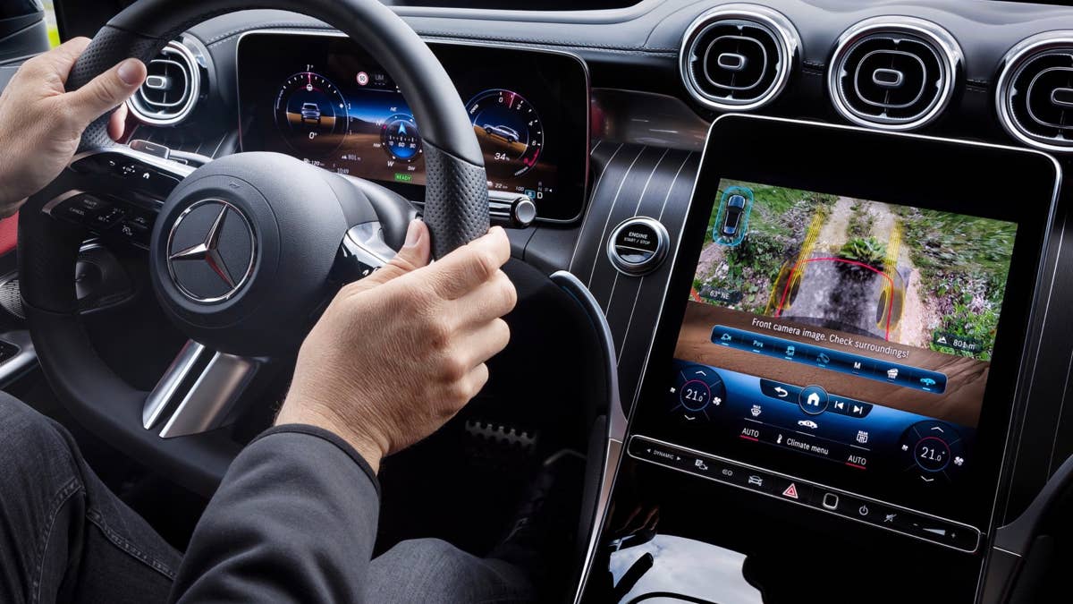 O maior recall da Mercedes-Benz nos EUA em 2026 começou com uma pequena parte