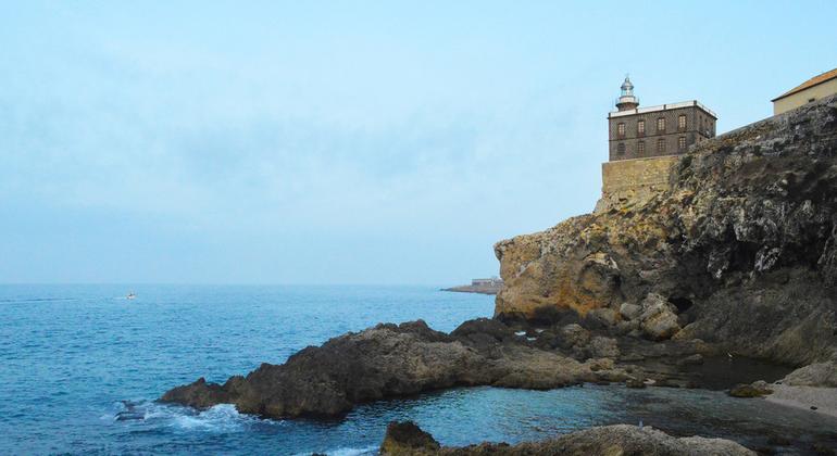 Agências acompanham entrada de migrantes do Norte da África na Espanha