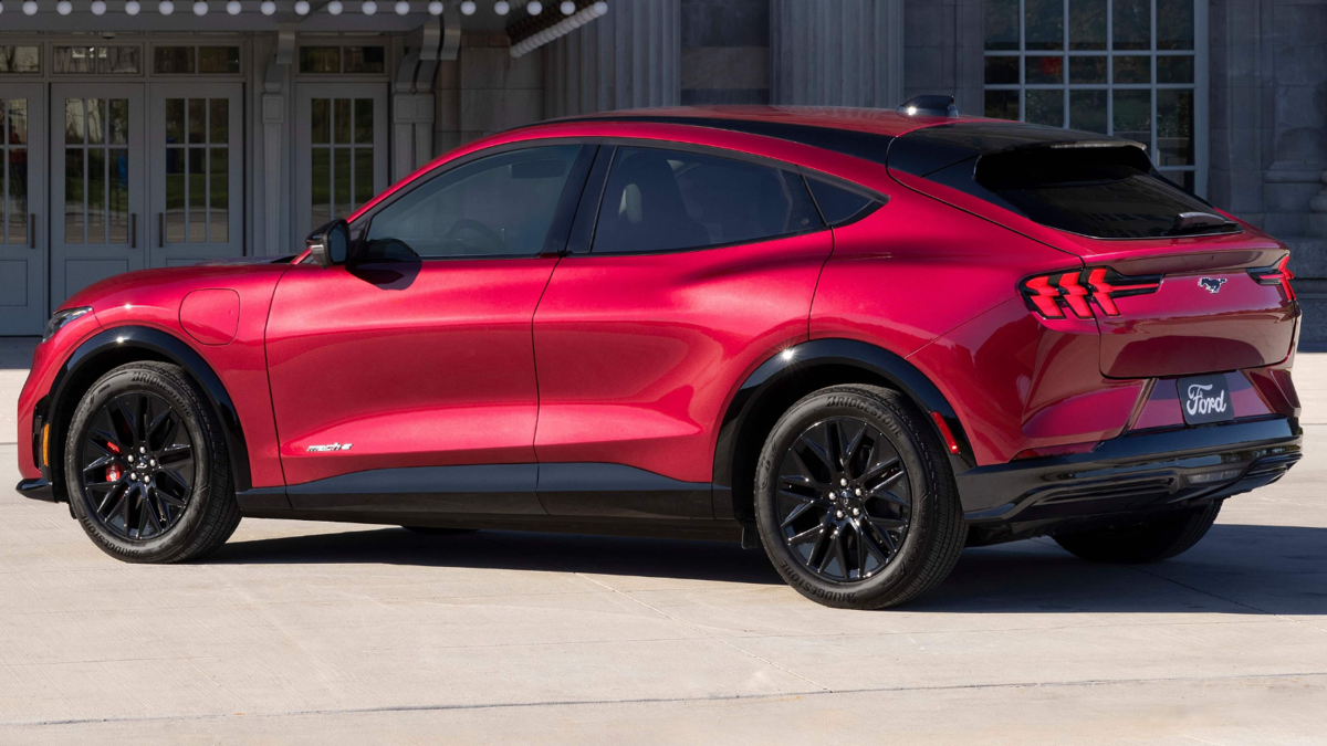O comprador afirma que a Ford lhe deve uma parte do reembolso da tarifa de US$ 1,3 bilhão